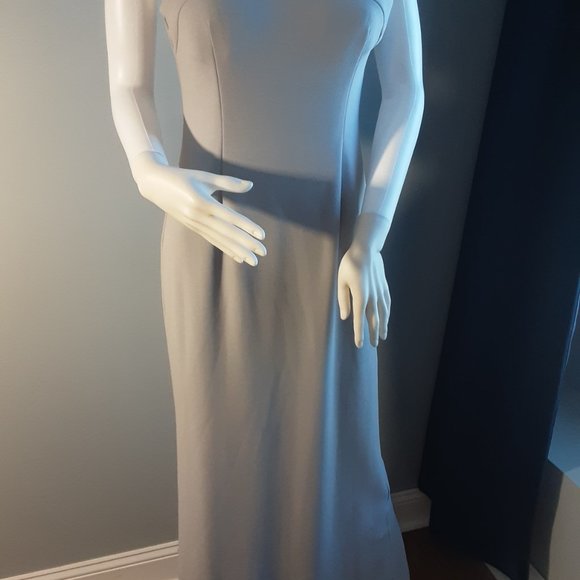 EVENING GOWN by ADRIANNA PAPELL - Picture 4 of 8